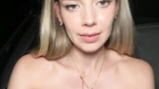 HopeHeaven masturbates in her car