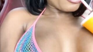 Nic0leC0cksXXX Auto Play