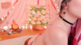 Aliceisonfire rubbing on a pillow