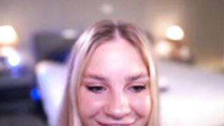 Cute__Foxy Dildo Blowjob 25-03-2024