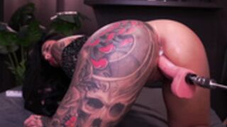 camilalovers01 / Fuckmachine Buttplug Oil