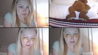 Blondeparis fucking herself with a big toy and squirting in doggystyle in cam recording 2017-05-13_125728