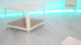 floret_joy 2024-07-27 licking_dildo