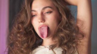 hoolybunny 2023-11-03 07_02