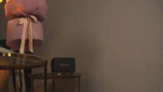 thingswithana eats cake and rubs it onto body 24-09-25