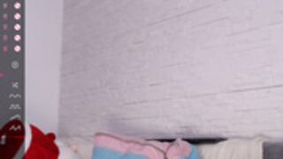 Vicky 201217 1525 Dildo
