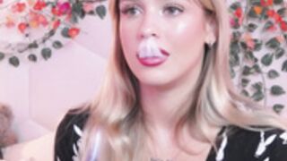 Maci Reynolds Is Into Politics