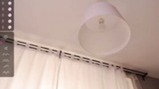 Vicky 201005 0920 VeryCloseUpFingering