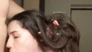 Branquinha chupando (eu que gravei)