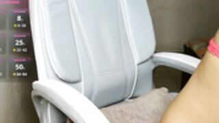 Hot@chocolate cutie cum show