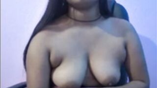 Pari-new Boobs show with face flash