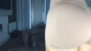 Islamyla - Dreamy_peach perfect fitgirl in tight shorts