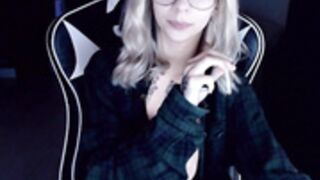 Isa 200713 0145 DoggyPose&Cigarette