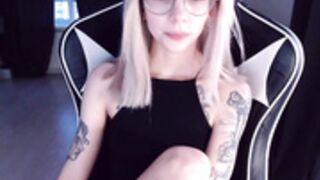 Isa 200712 0225 DoggyPose&Spanks