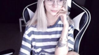 Isa 200706 0115 DoggyPose&Tits