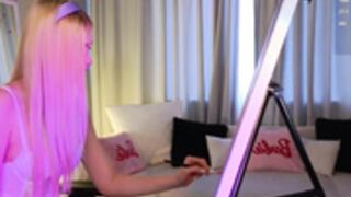 VonnaLein Showing her painting