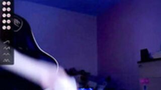 _b_a_n_s_h_e_e_ bbc dildo anal