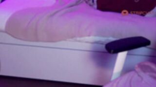 nylaahh-1 In Bikni And Then Full Nude Performance