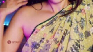 nylaahh-1 No Bra And Pallu Drop