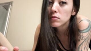 Missnina777 jerks off dirtytalk