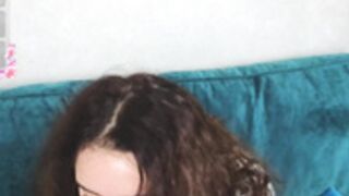 meg@n_holl__2024-10-12_07-49