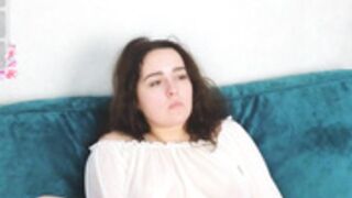 meg@n_holl__2024-10-12_07-49