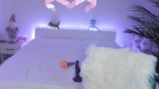 mimifors likes to jerk off more than fucking