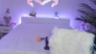 mimifors likes to jerk off more than fucking