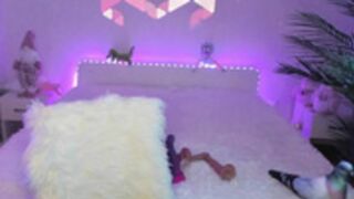 mimifors erotically flaunts herself in front of the cam