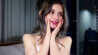 taitehambelton_TITS CLOSE TO CAM5