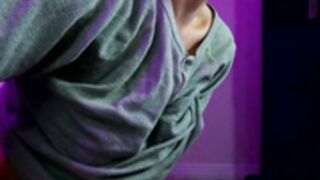 olivia_owens 25102024 vibrator tits