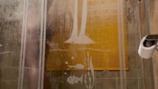 Paula Andrea Betancur shower