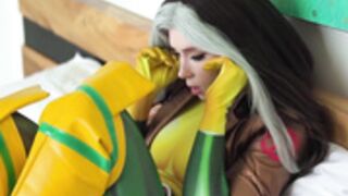 Sweetiefox gets fucked in both holes