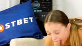 misss_vikki trying to ride a limp dick