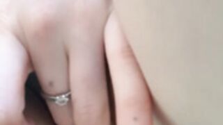 Agata flash nipple and pussy