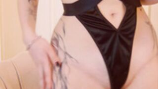 gwenbanks 25102024 spread arse