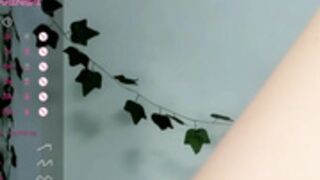 Fannydunsford (nipple peeks)