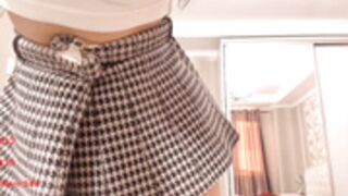 Petite pawg in skirt