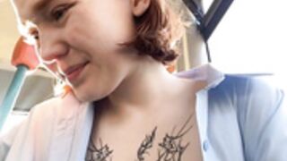 Agata flash pussy in bus
