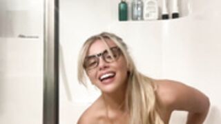 gracieparker dildo front and rear pussy play 11-14-24