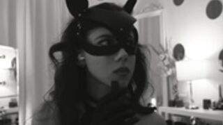 Taanni_bc (Latex&striptease)