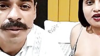 Couple-vibe boobs suck