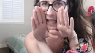 I caught AmandaRox paying a quick topless visit