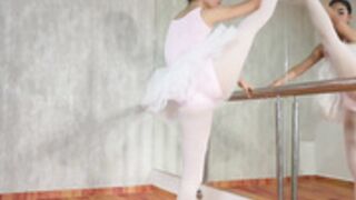Shenanomy Classic Ballet to Fingering & Creamy Pussy