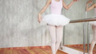 Shenanomy Classic Ballet to Fingering & Creamy Pussy