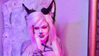 Loona cosplay blowjob