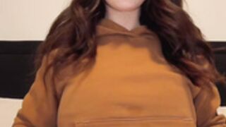 Annbrooke/Ellie-West Post Pregnancy Titties