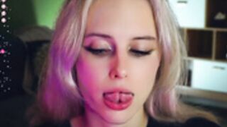 audreycarvin-2024-09-01-lollipop