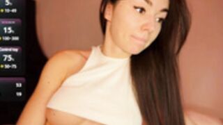 Julya_Flowers Underboob Teasing