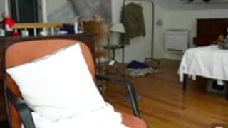 Mayasings vibes her pussy 3